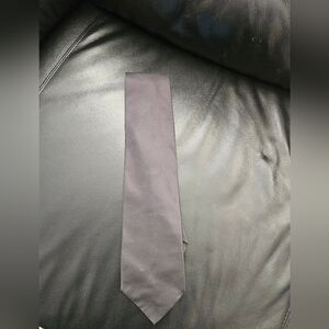 Portfolio studio tip top grey silk tie